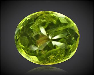 Natural Peridot Certified 5.71 CTS (9524)
